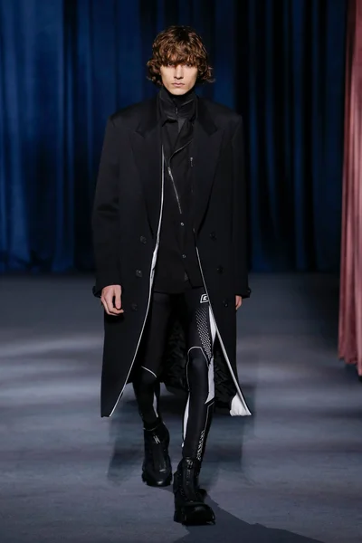 Look 39
